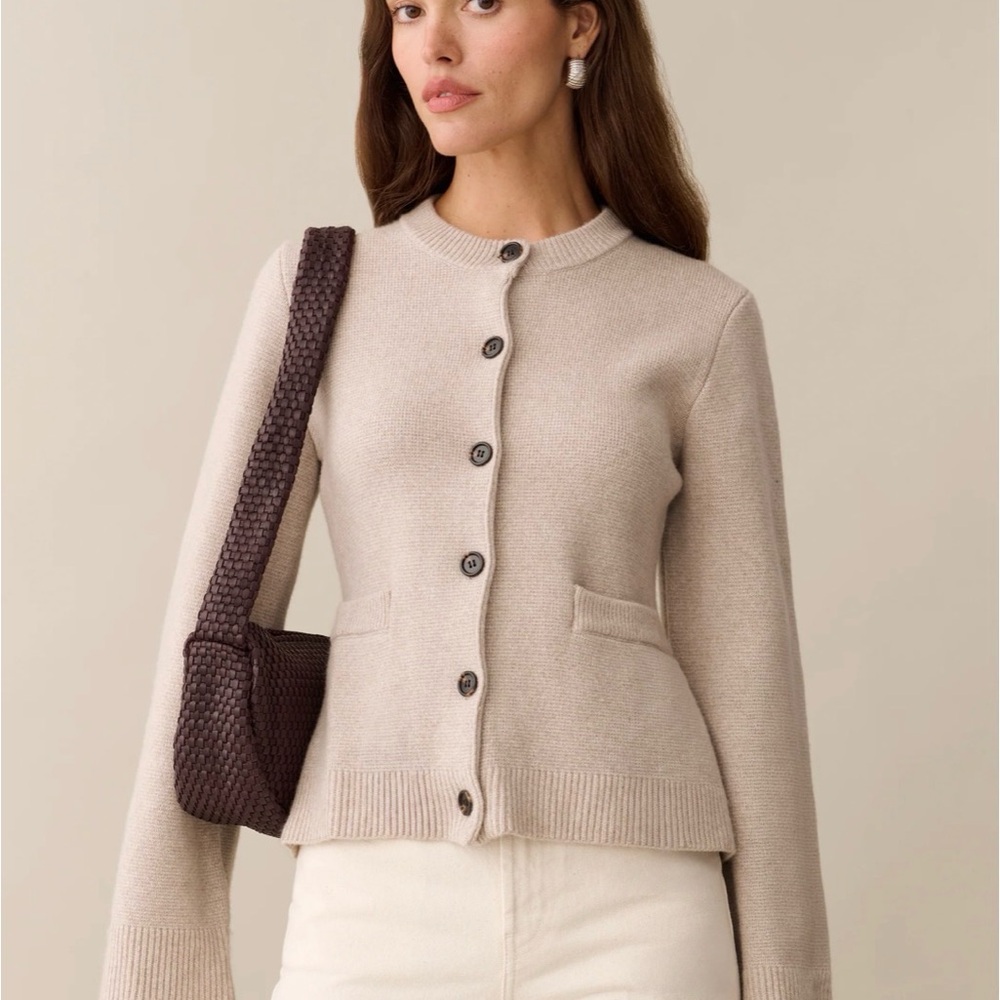 Cashmere / Wool Cardigan with cinched Waist